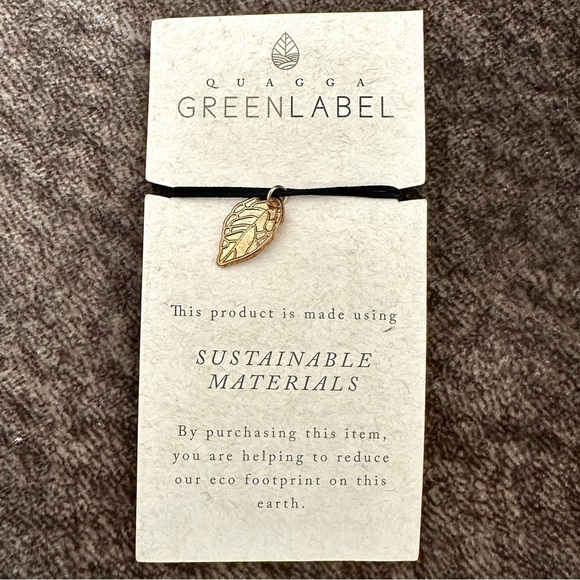 🔴 5 for $10 ONE QUAGGA Green Label Sustainable Gold Tone Leaf Bracelet - Picture 1 of 5